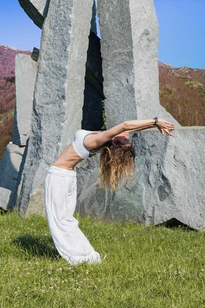 Hatha Yoga för Kropp och Själens Harmoni med Inre Balans och Välbefinnande